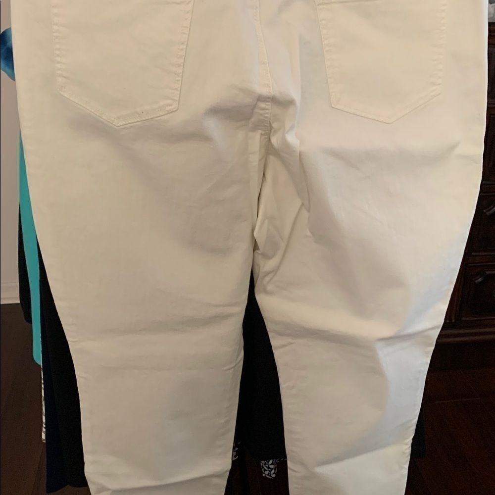STYLE‎ &CO CREAM COLOR JEANS WITH EMBROIDERED POCKET, sz18 - Picture 5 of 7